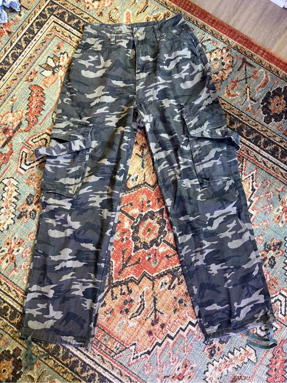 Shein Camo Cargo Pants NWOT